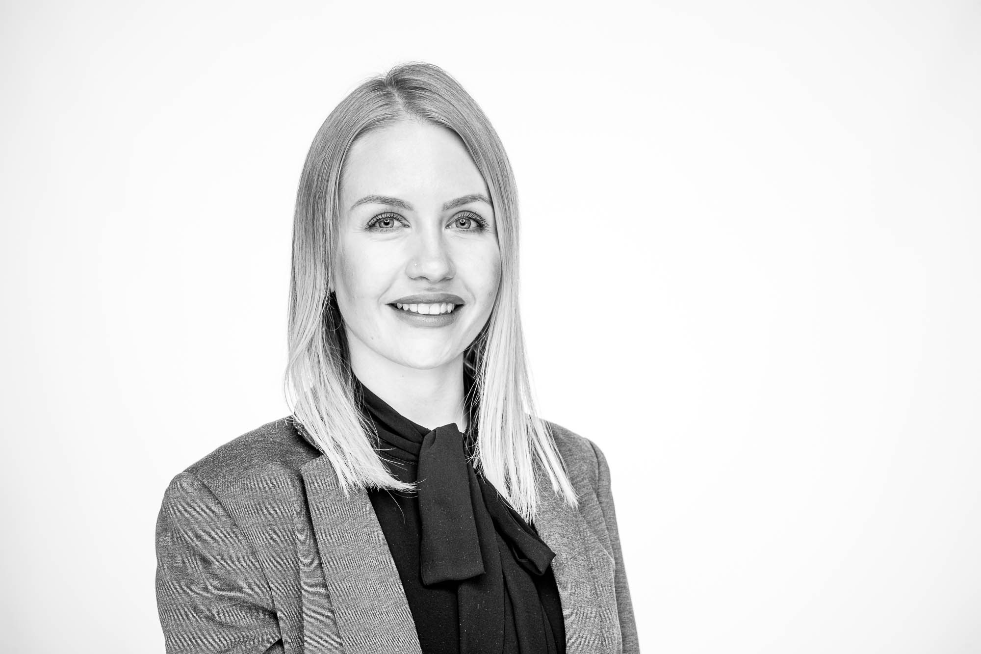 Export x3 Headshot  06421 Dez 01 2019 Headshots 2019  Miro Nicole Nadine